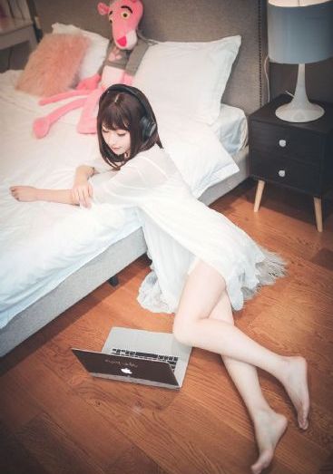 婆婆与我的狗老公的搞笑视频_1080P高清视频观看