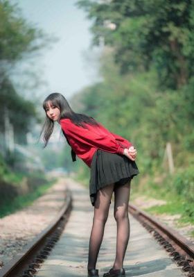 台湾早期打真军玖瑰女察_BD英语高清视频观看